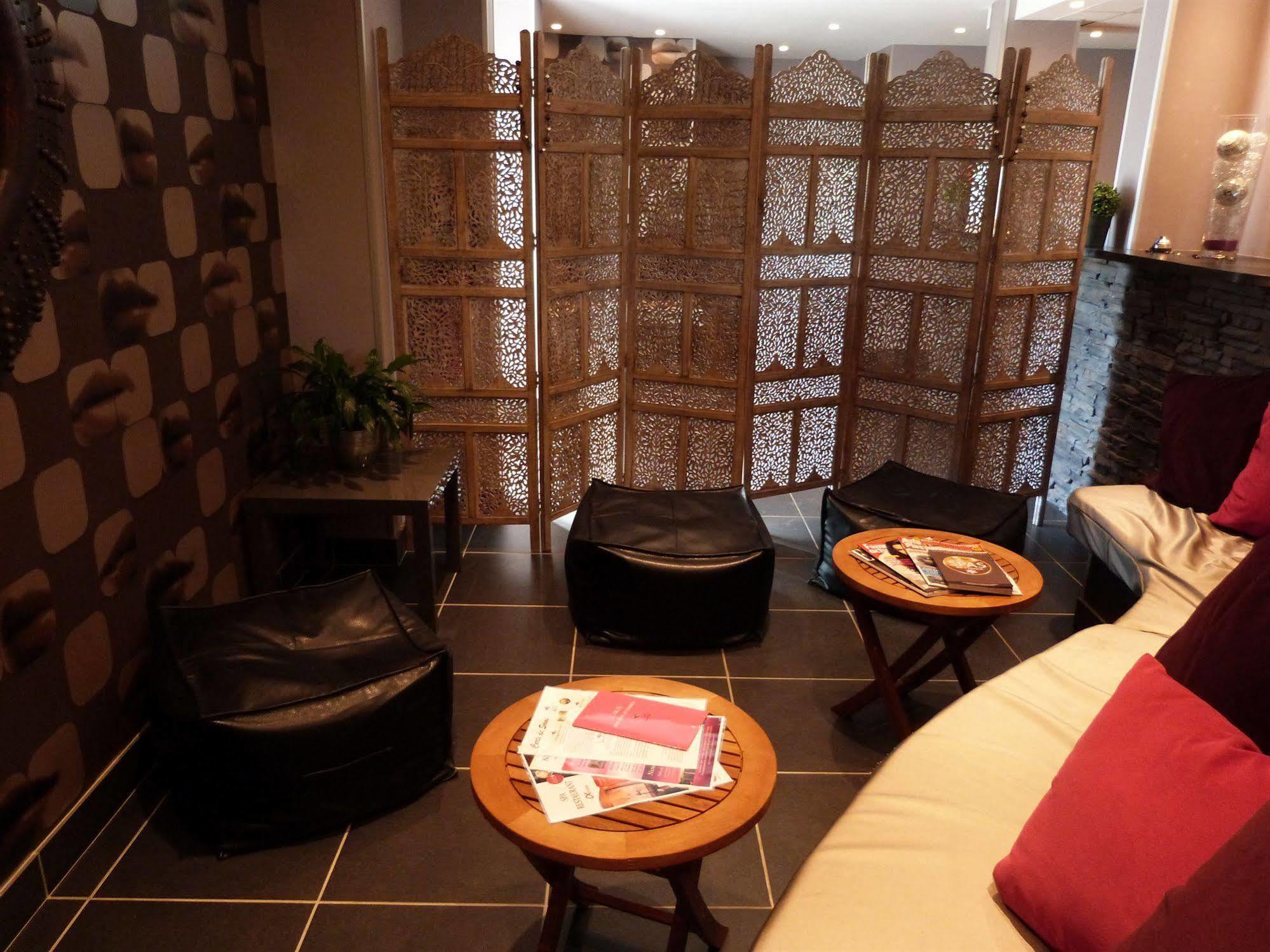 Ax Hotel Spa & Restaurant Chorges Exterior foto